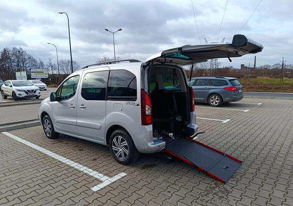 Peugeot Partner cena 129500 przebieg: 25600, rok produkcji 2018 z Poznań małe 154